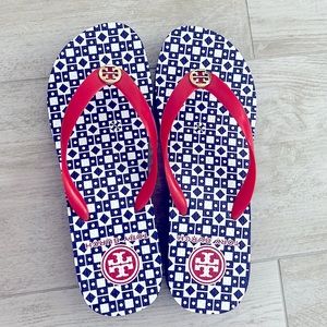Tory burch cutout wedge flipflops